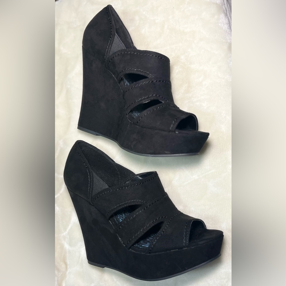 MADDEN GIRL 5” Wedges SIZE 8.5M Black Suede
